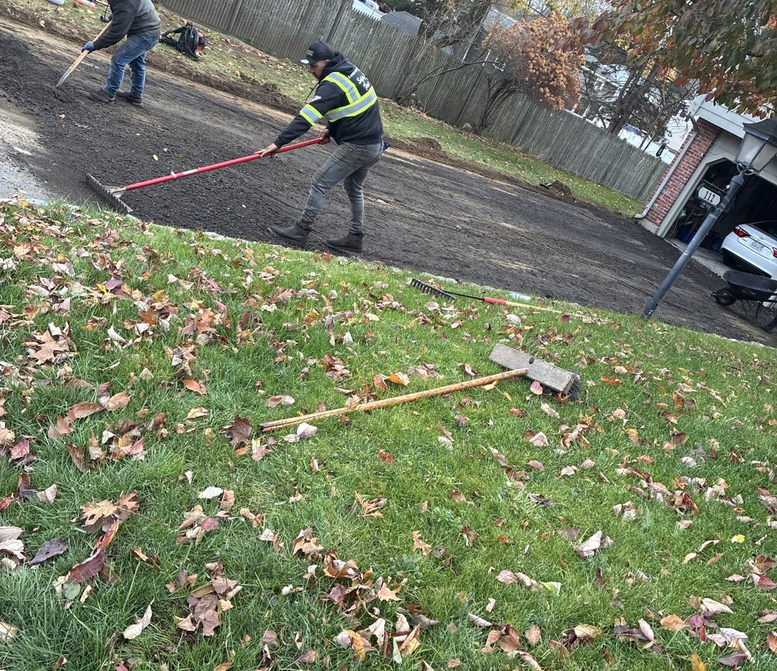 asphalt paving crew at work